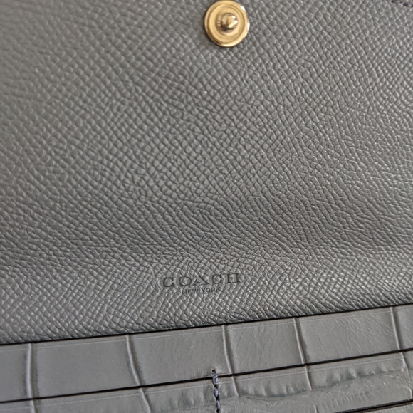 Vintage Coach Croc Embossed Wallet - Picture 7 of 9